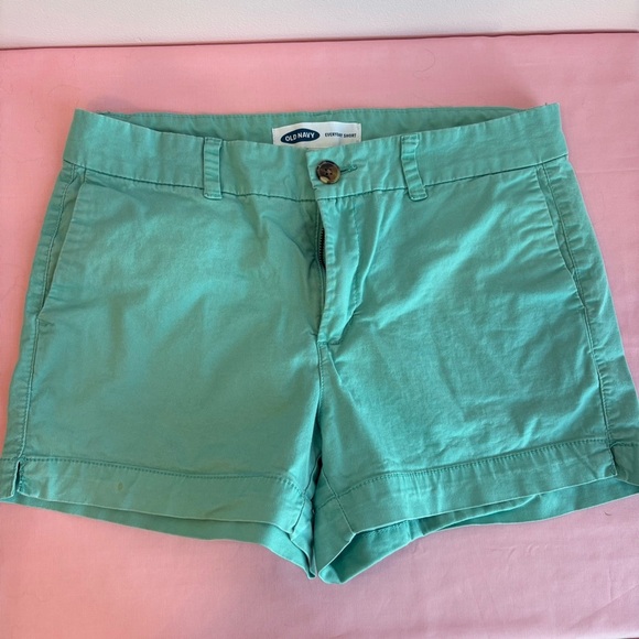 Old Navy Women's Mint Green Shorts Size 6 - Picture 1 of 4
